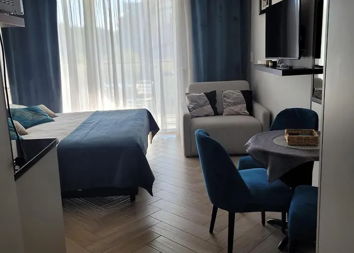 Apart. Albus * Свиноуйсьце